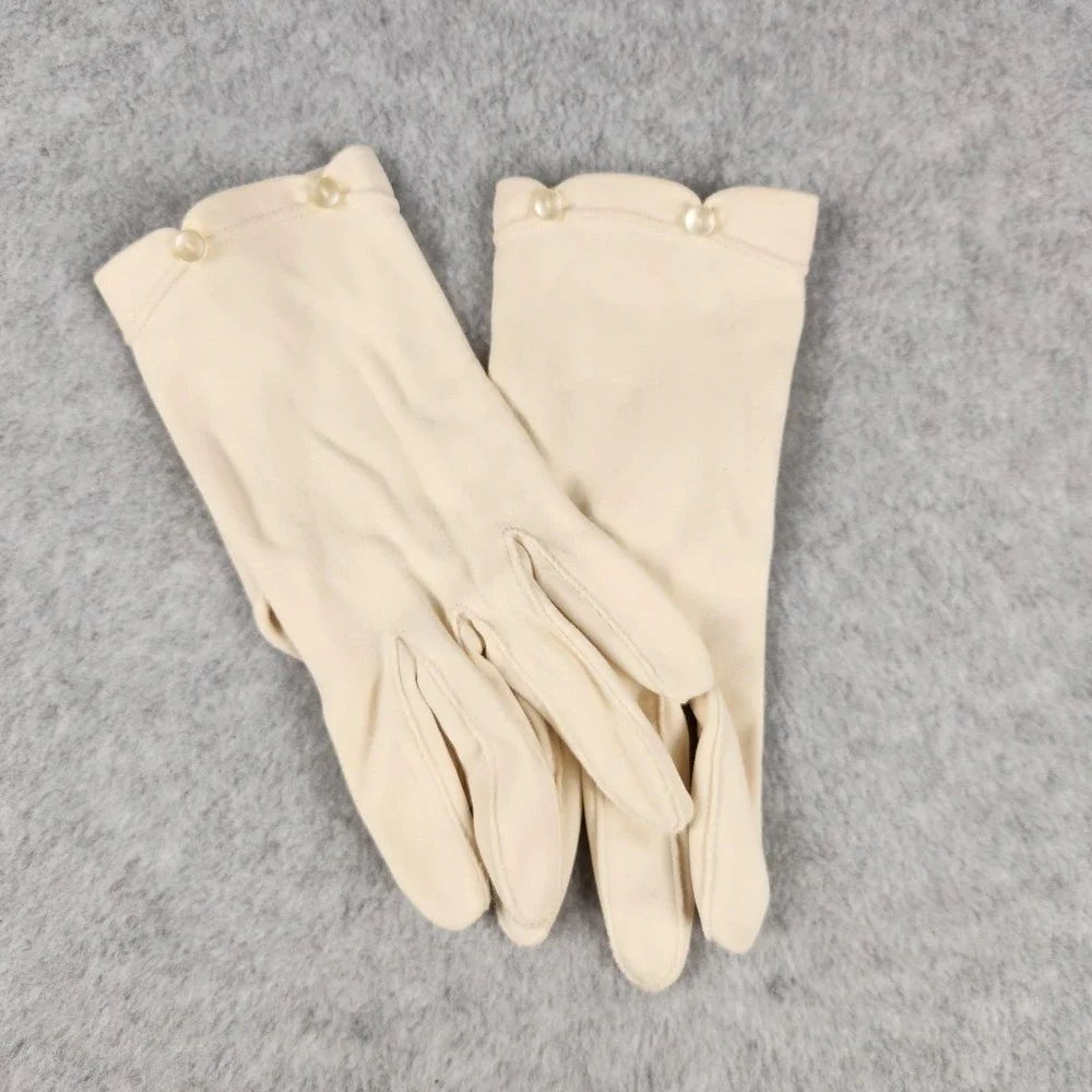 Dress Gloves Womens Medium Ivory Faux Pearl Button Scalloped‎ Wrist Short Formal